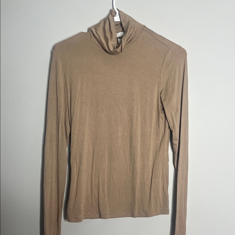 H&M Beige Knit Turtleneck